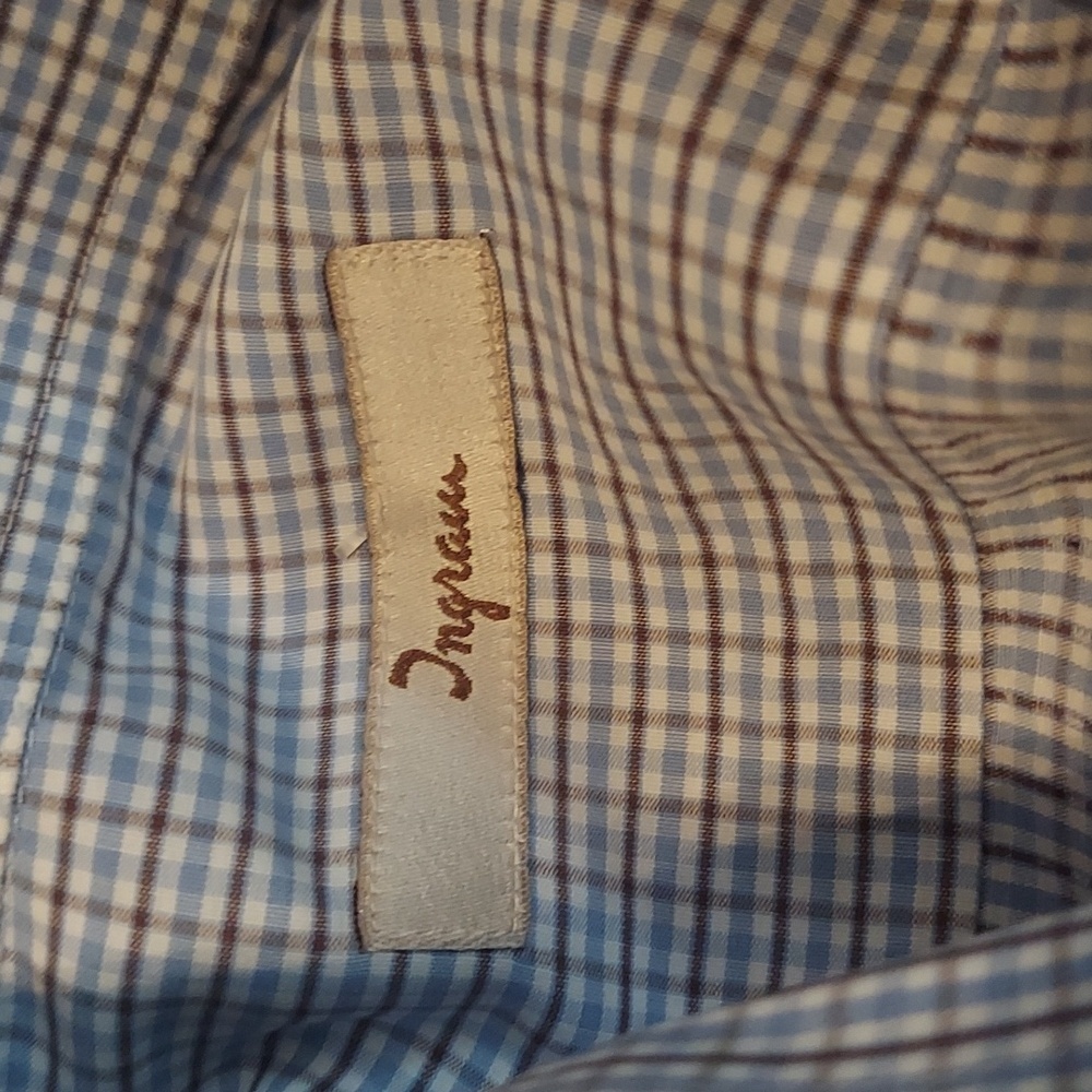 Luxurious high fashion from Italy! Small button up by ingram